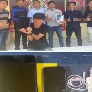 Pelaku Pembobolan Rumah di Jalan Merapi Berhasil Diringkus Pelaku Pembobolan Rumah di Jalan Merapi Berhasil DiringkusÂ