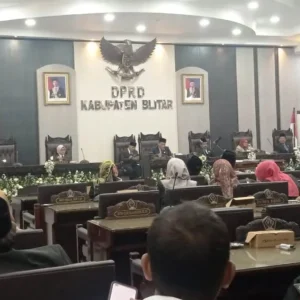 Rapat Paripurna, DPRD Kabupaten Blitar Usulkan Pemberhentian Rahmat Santoso