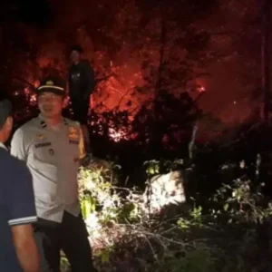 Tempuh Jarak 19 KM, Damkar Benteng Berhasil Padamkan Kebakaran