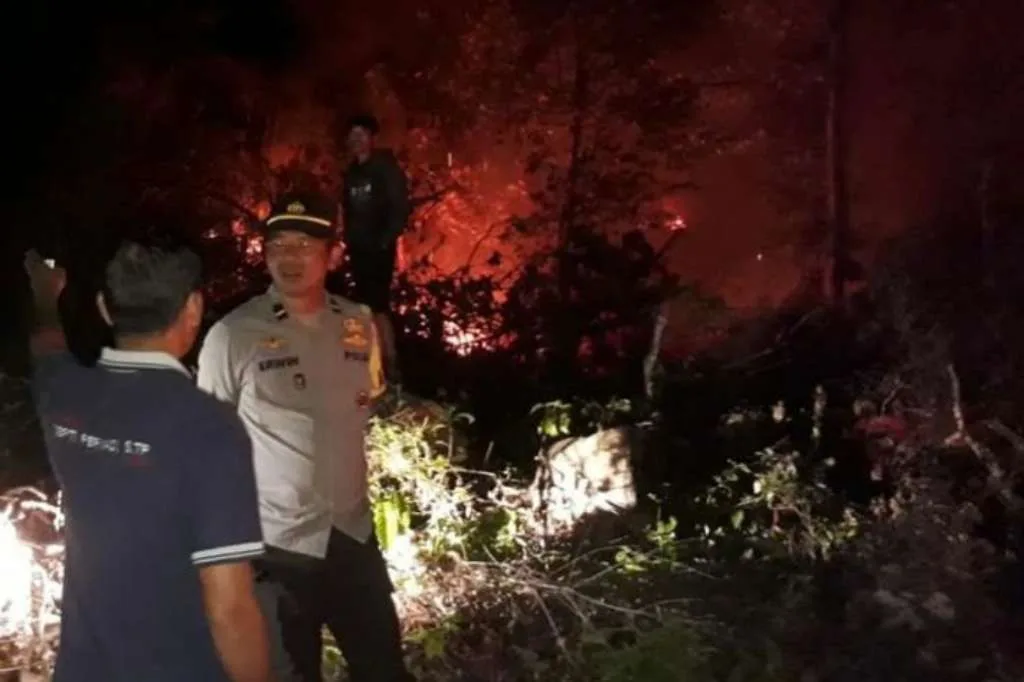 Tempuh Jarak 19 KM, Damkar Benteng Berhasil Padamkan Kebakaran