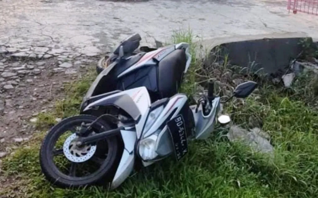 Tergeletak di Depan Cafe Dikira Motor Curian, Ternyata