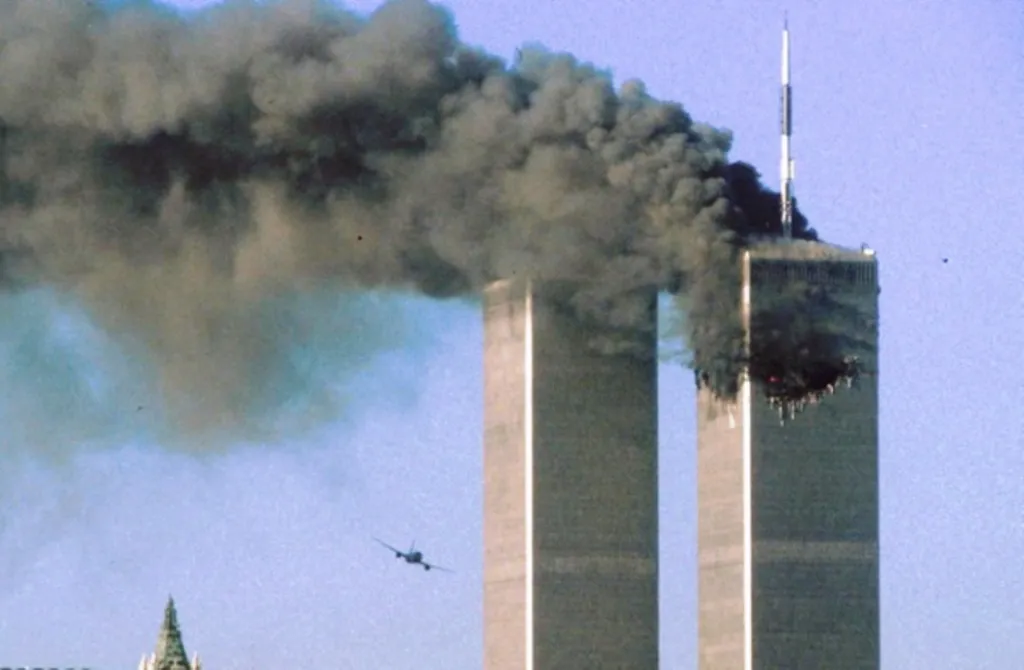 5 Teori Konspirasi Terbesar Sepanjang Sejarah