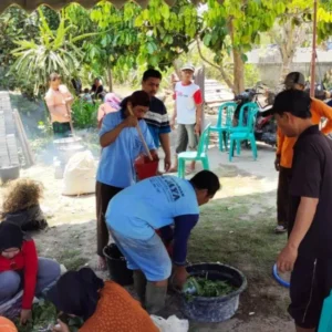 Bacaleg PDIP Blitar Dapil 3 Pimpin Pelatihan Pembuatan Pupuk Organik