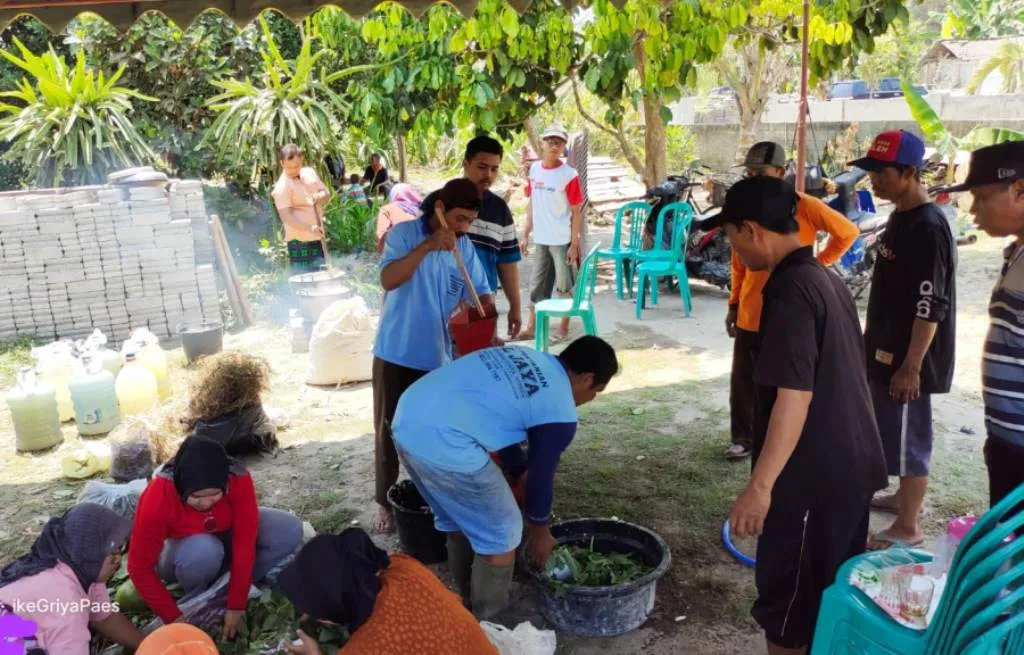 Bacaleg PDIP Blitar Dapil 3 Pimpin Pelatihan Pembuatan Pupuk Organik
