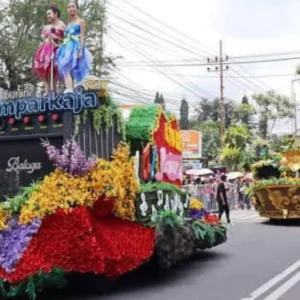 Batu Art Flower Carnival 2023: Spektakulernya Pawai dan Pesona Pariwisata Kota Batu Batu Art Flower Carnival 2023: Spektakulernya Pawai dan Pesona Pariwisata Kota Batu