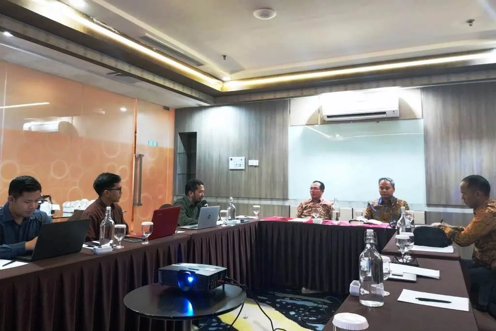 Bupati Sapuan Hadiri Rapat Pembahasan Progress Pembangunan Sutet 150 KV Tapan- Mukomuko