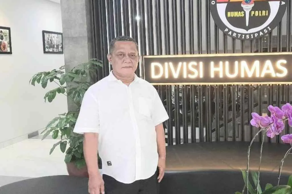 Ketua Komite SMPN 21 Angkat Bicara: Jangan Suka Tebar Isu Tidak Benar Gunawan: Pak Gubernur, Ingat Anda Dipilih Rakyat Bukan Dipilih Perusahaan CIC Desak Penegakan Hukum di Bank Bengkulu: “Copot dan Tangkap Semua yang Terlibat!”