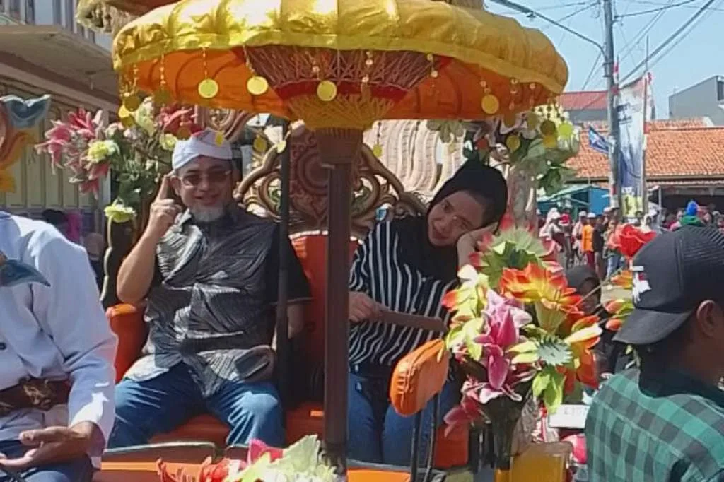 Dukung Pelestarian Tradisi, Marta Yandry Hadir Dalam Acara Ruwat Bumi