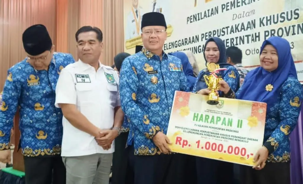 Gubernur Rohidin Ingatkan Pentingnya Bangun Perpustakaan