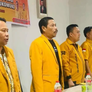 Hanura Targetkan Rebut 3 Kursi DPRD Mukomuko Untuk Calonkan Bupati Dari Kader Sendiri Hanura Targetkan Rebut 3 Kursi DPRD Mukomuko Untuk Calonkan Bupati Dari Kader Sendiri