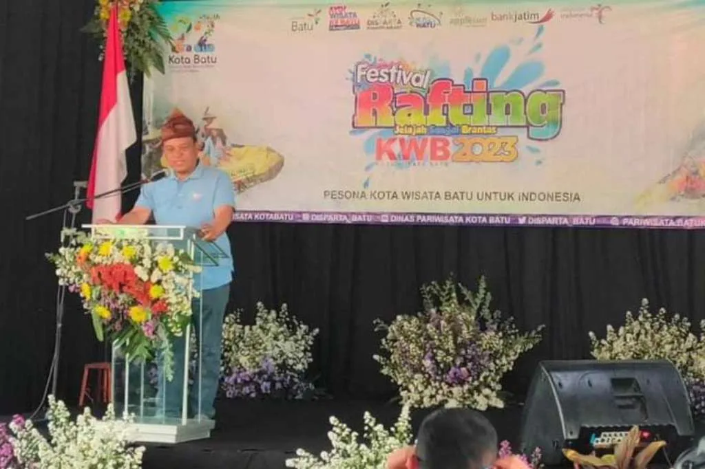 Kadis Pariwisata Kota Batu Resmikan Festival Rafting KWB 2023