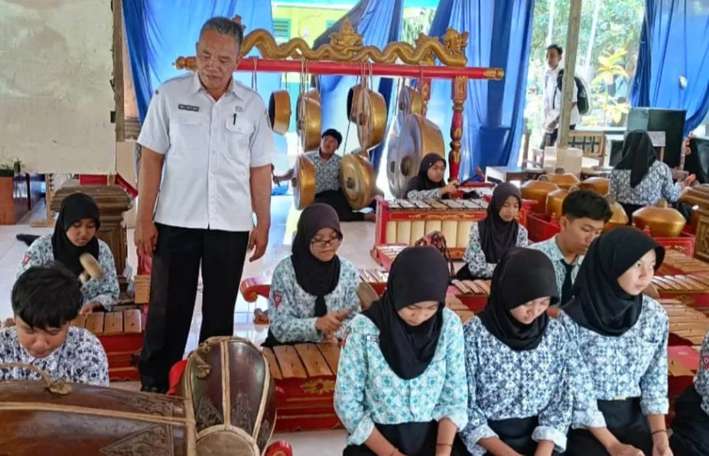 Keberhasilan SMP Negeri 1 Rejotangan Tulungagung, Ciptakan Banyak Siswa Berprestasi
