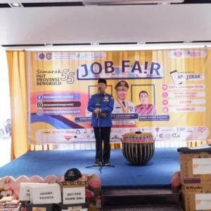 Libatkan Perusahaan Lokal dan Nasional, Gubernur Rohidin Buka Job Fair Libatkan Perusahaan Lokal dan Nasional, Gubernur Rohidin Buka Job Fair