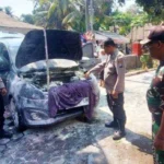 Mobil Suzuki Ertiga Hampir Habis Terbakar Saat Pindah Parkir