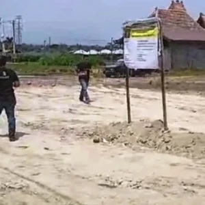 Proyek Pembangunan Relokasi Lapas di Blitar Diduga Gunakan Tanah Urug Ilegal Proyek Pembangunan Relokasi Lapas di Blitar Diduga Gunakan Pasir Urug Ilegal