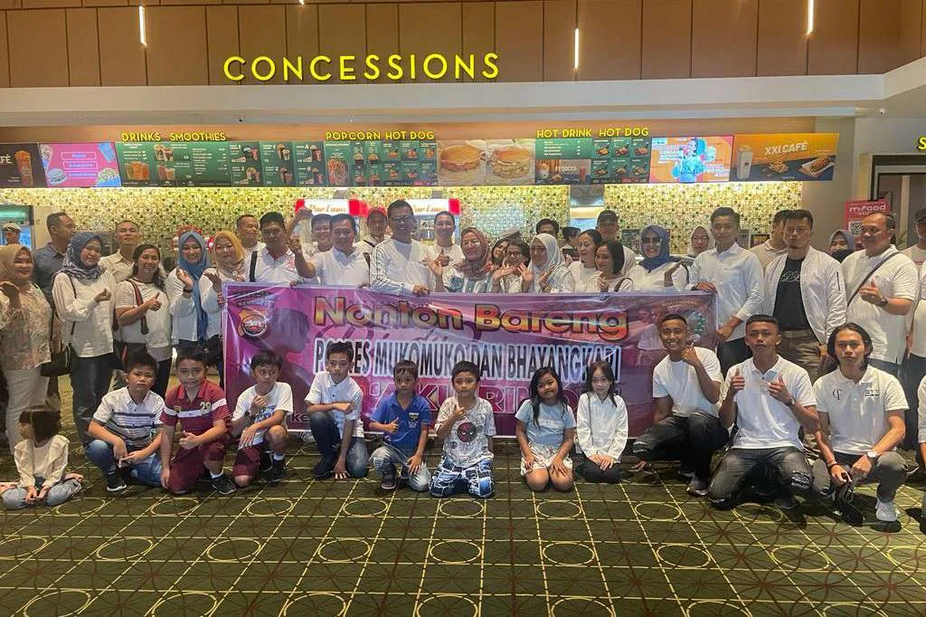 Rayakan HKGB Ke-71, Polres Mukomuko Fokus Nonton Film 'Aku Rindu'