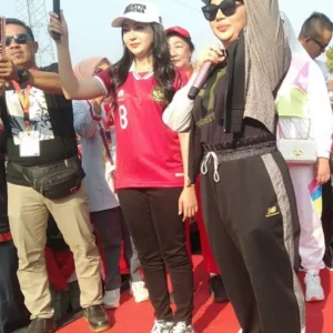 Ribuan Warga Brebes Ramaikan Jalan Sehat Bareng Mbak Mitha