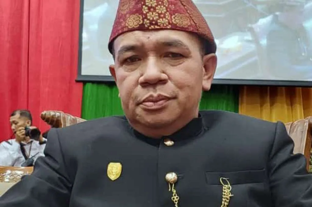 Ikuti Rapat Paripurna HUT Provinsi, Gunadi Tekankan Urgensi Kelola SDA dan SDM