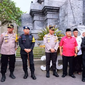 Kedatangan Tamu VVIP, Polres Blitar Kota Terjunkan 402 Personil Kedatangan Tamu VVIP, Polres Blitar Kota Terjunkan 402 Personil