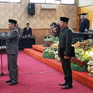 Ketua DPRD Kota Blitar Resmi Lantik Lisi Sri Sumiarsih Sebagai PAW 2019-2024 Ketua DPRD Kota Blitar Resmi Lantik Lisi Sri Sumiarsih Sebagai PAW 2019-2024