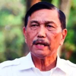 Luhut Binsar Panjaitan Pilih Perawatan Medis di Singapura, IniÂ Penjelasannya Luhut: Sudah Ditawari Mengundurkan Diri, Tapi Tak Mundur Jelang Akhir Jabatan, Luhut Sampaikan Terima Kasih dan Harapan Pemerintah Kaji Bansos untuk Tunda Kenaikan PPN di 2025