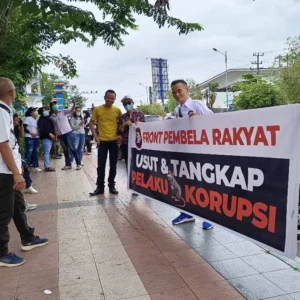 Perkara BPBD Provinsi Bengkulu Masuk Daftar Tuntutan Aksi Unjuk Rasa FPR di Kejati Perkara BPBD Provinsi Bengkulu Masuk Daftar Tuntutan Aksi Unjuk Rasa FPR di Kejati