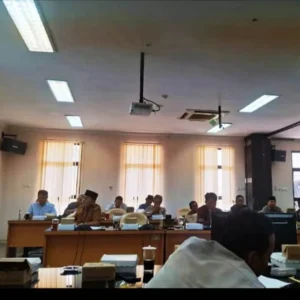 Rapat Banggar DPRD Kabupaten Blitar, Bahas APBD 2024 dan Isu Kritis