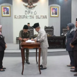 Rapat Paripurna DPRD Kabupaten Blitar Bahas APBD 2024 dan Perda