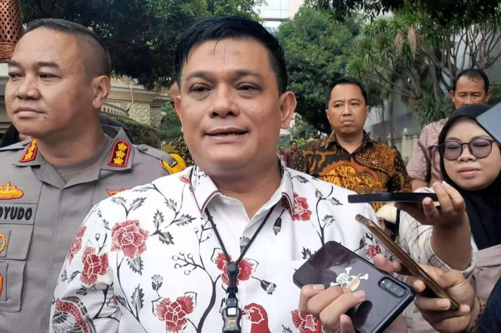 Resmi Ditetapkan Tersangka, Polda Metro Jaya Larang Firli Bahuri Bepergian ke Luar Negeri