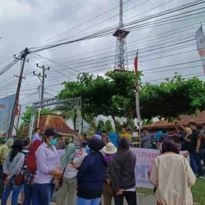 Usai Aksi di Kejati, FPR Unjuk Rasa di Depan Dinas Kominfotik Provinsi Bengkulu Usai Aksi di Kejati, FPR Unjuk Rasa di Dinas Kominfotik Provinsi Bengkulu