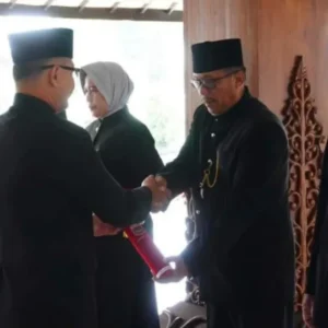 Aries Agung Paewai Lantik 8 Pejabat Pimpinan Tinggi Pratama, Berikut Daftarnya