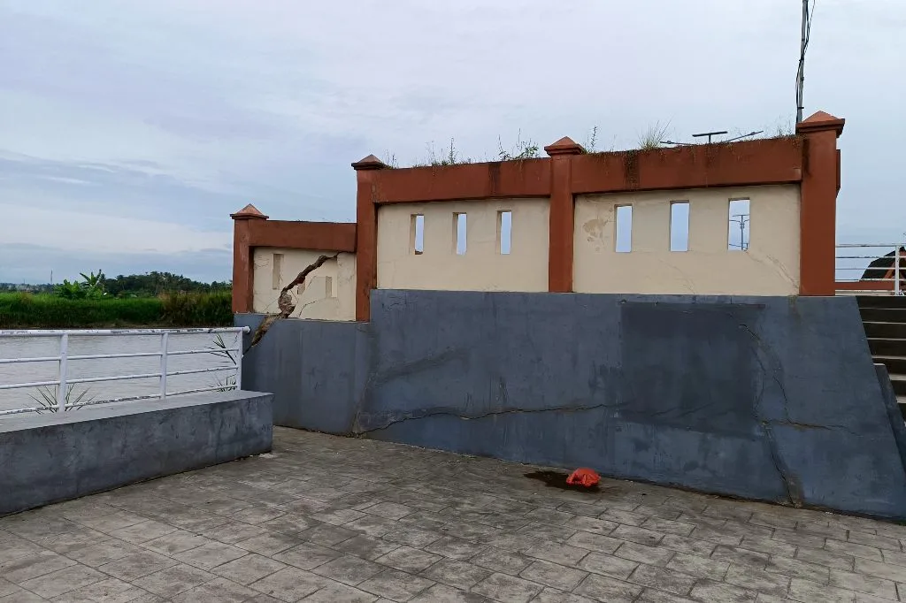 Kerusakan Lokasi Wisata Kota Tuo Makin Parah, Retakan Menjalar Sudah Bermunculan