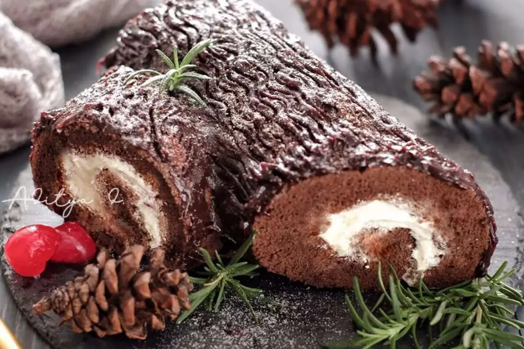 Menu Natal yang Menggoda, Ini Resep Yule Log Cake