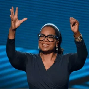 Oprah Winfrey Memukau di Karpet Merah dengan Transformasi Tubuhnya Oprah Winfrey Memukau di Karpet Merah dengan Transformasi Tubuhnya