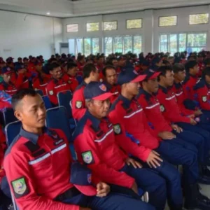 Pemkab Kaur Kukuhkan 390 Relawan Damkar, Perkuat Respons Kebakaran Desa