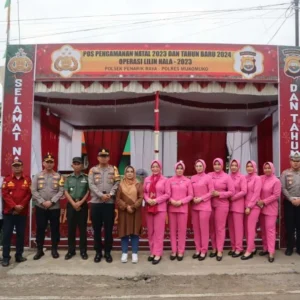 Polres Mukomuko dan Jajaran Siapkan Pengamanan Ketat Selama Perayaan Natal Polres Mukomuko dan Jajaran Siapkan Pengamanan Ketat Selama Perayaan Natal