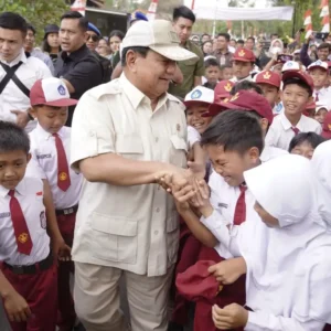 Prabowo-Gibran Janji Makan Siang Gratis, Upaya Peningkatan Gizi Anak Indonesia Prabowo-Gibran Janji Makan Siang Gratis, Upaya Peningkatan Gizi Anak Indonesia