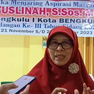 Sumardi: Banyak Keluhan Dari Masyarakat, Seperti Harga Sembako Yang Terus Meroket Sefty Yuslinah Terima Keluhan Terkait Kelangkaan BBM Bersubsidi