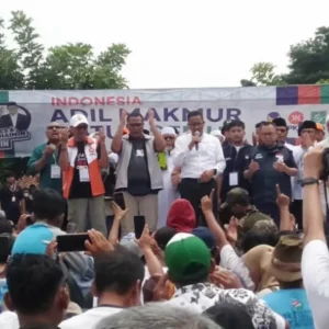 Antusiasme Tinggi Massa dari Brebes di Kampanye Anis Bawesdan Antusiasme Tinggi Massa dari Brebes di Kampanye Anis Bawesdan