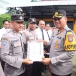 Berprestasi, 63 Anggota Polres Blitar Kota Terima Penghargaan dari Kapolres