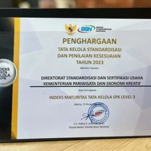 BSN Berikan Penghargaan Tata Kelola Standardisasi dan Penilaian Kesesuaian Kepada Kemenparekraf
