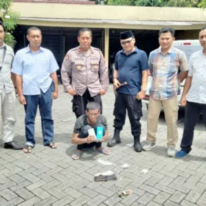 Curi Ponsel Iphone dan Uang, Pemuda Ini Berhasil Diamankan Polsek Sukorejo Curi Ponsel Iphone dan Uang, Pemuda Ini Berhasil Diamankan Polsek Sukorejo