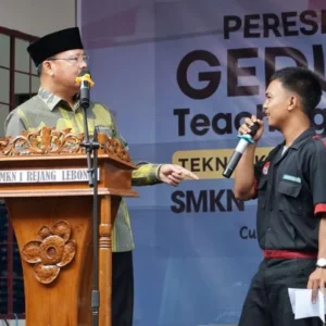 Gubernur Bengkulu Resmikan Teaching Factory di SMKN 1 Air Rambai