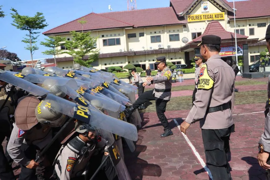 Hadapi Pemilu 2024, Polres Tegal Kota Gelar Apel Power On Hand