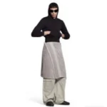 Kilas Balik 2023: Tas Oversized Hingga Rok Handuk, Tren Unik Meledak!