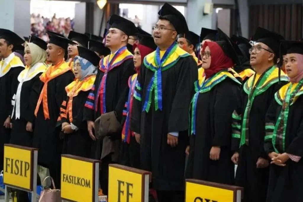 Presiden Jokowi Bidik Pendidikan Tinggi, Tingkatkan Jumlah Lulusan S2 dan S3