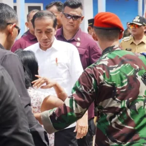 Sambangi Kota Tegal, Presiden Jokowi Bagikan Sembako dan Resmikan Proyek Sambangi Kota Tegal, Presiden Jokowi Bagikan Sembako dan Resmikan Proyek
