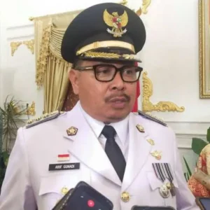 Share Gambar Istrinya dan Helmi Hasan, PJ Wali Kota Bengkulu Dilaporkan ke Bawaslu Share Gambar Istrinya dan Helmi Hasan, PJ Walikota Bengkulu Dilaporkan ke Bawaslu