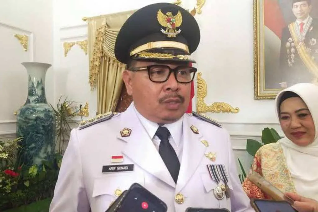 Share Gambar Istrinya dan Helmi Hasan, PJ Walikota Bengkulu Dilaporkan ke Bawaslu