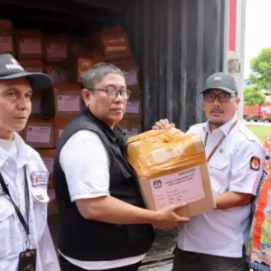 Bidang Logistik PPK Gambir Terima 361.875 Surat Suara Bidang Logistik PPK Gambir Terima 361.875 Surat Suara